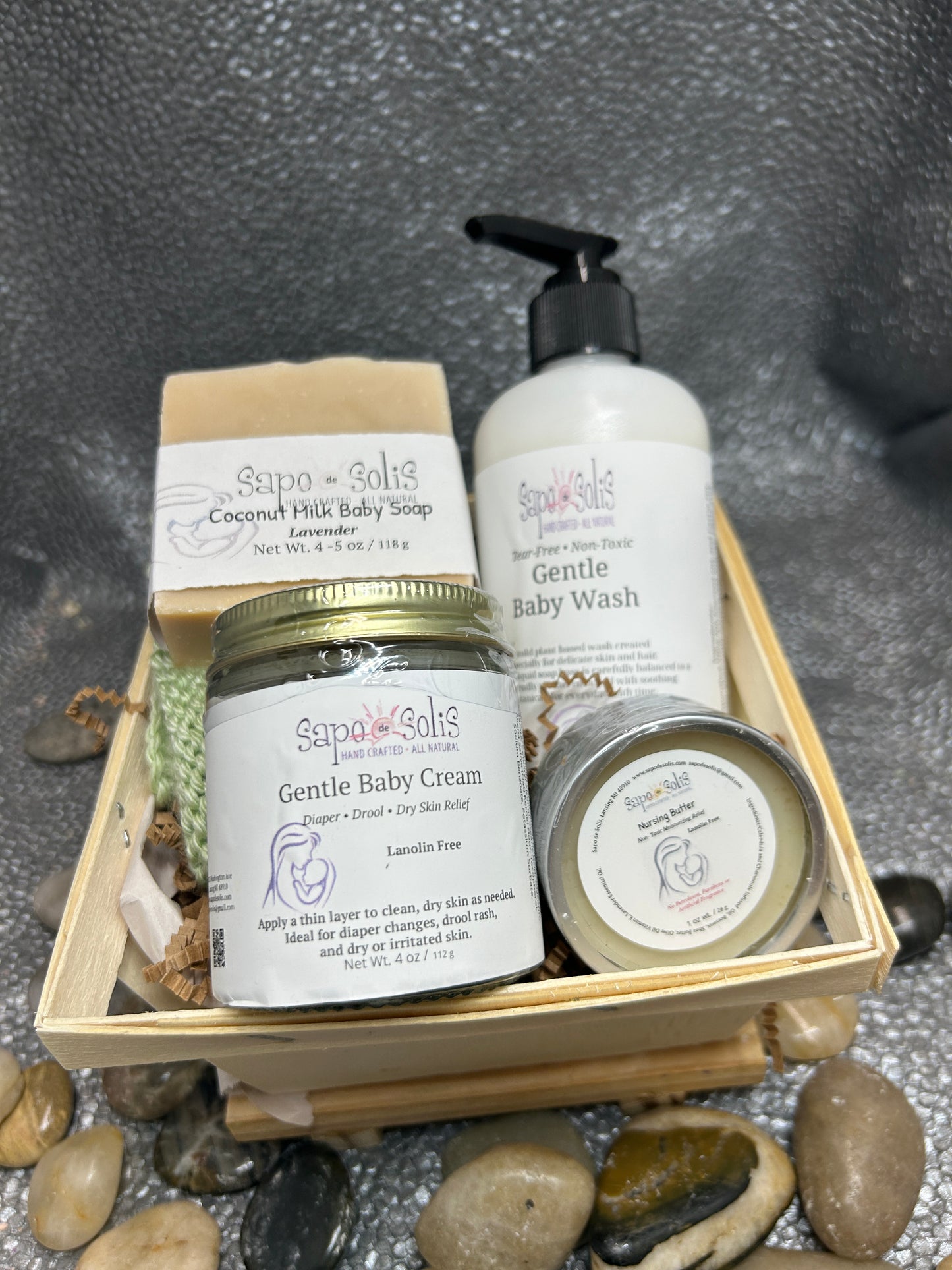 Natural Baby Care Gift Basket – Baby Cream, Oatmeal Soap & Lotion – Baby Shower Gift